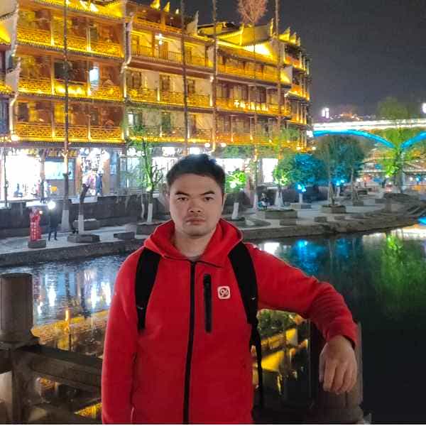 39岁岁广东单身帅哥 - 泸州吉缘网